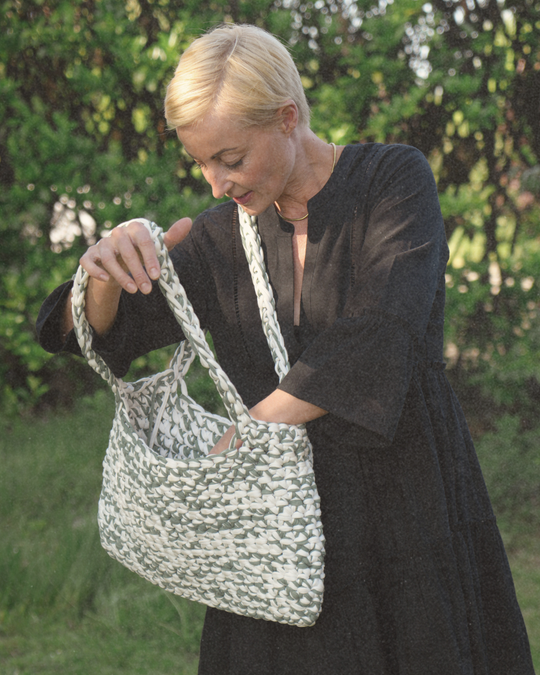 Black Ruffle
